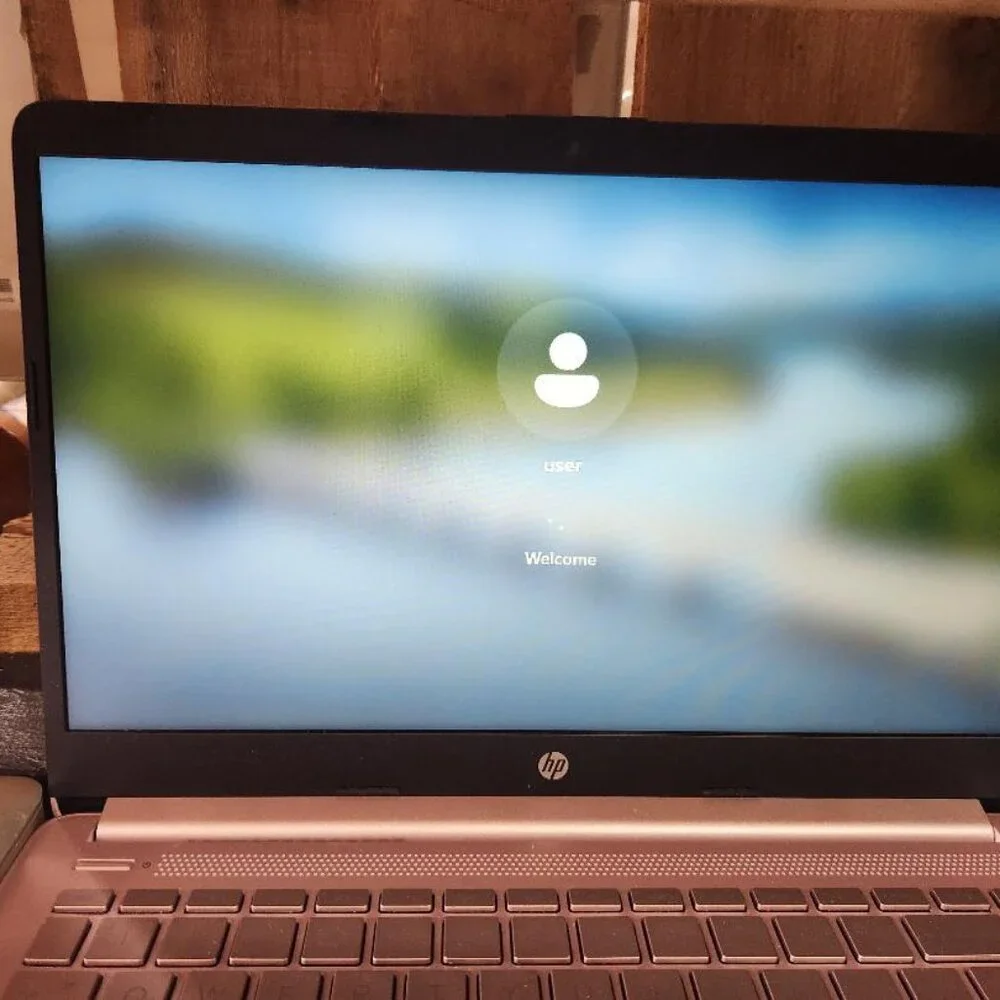 HP Laptop / Pink